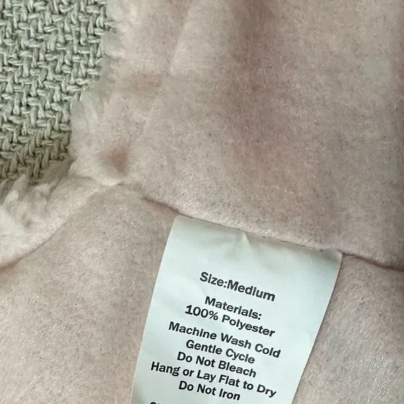 Dog Sherpa Jacket Size Medium NWT Hoodie Pink Cozy Warm Adjustable - Picture 3 of 7